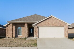 1225 Camden Yard Dr in Burleson, TX - Building Photo
