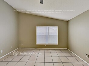 4704 Bloom Dr, Unit 322 in Plant City, FL - Building Photo - Building Photo