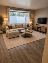 111 Peach Tree Ln in Yakima, WA - Building Photo