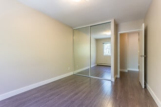 Oliver Rose in Edmonton, AB - Building Photo - Building Photo