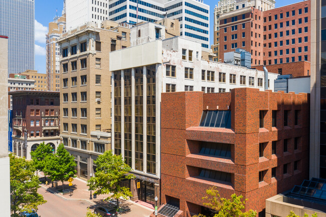 Oil Capital Building in Tulsa, OK - Building Photo - Building Photo