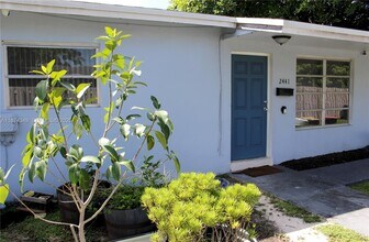 2441 NW 9th Terrace in Wilton Manors, FL - Building Photo - Building Photo