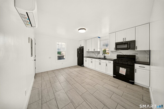 359 Park Ave