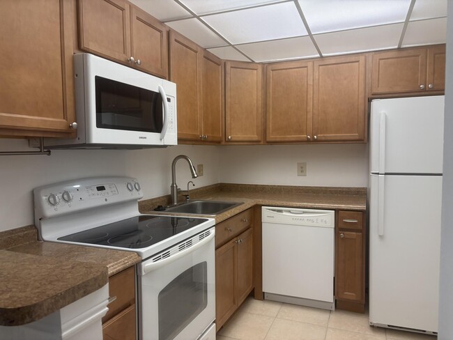 490 NW 20th St in Boca Raton, FL - Building Photo - Building Photo