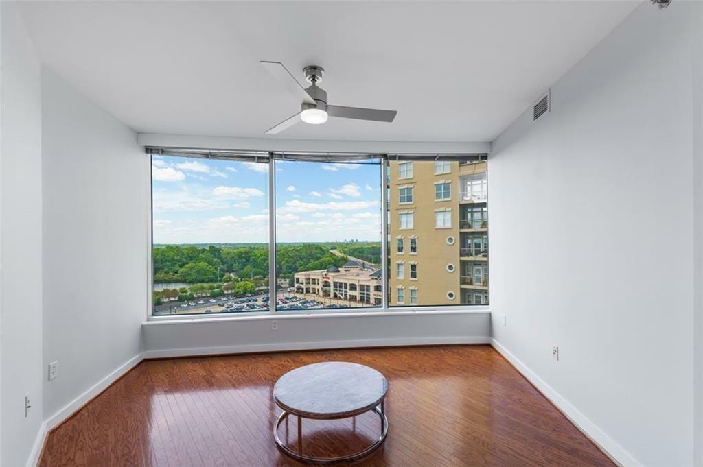 3338 Peachtree Rd NE in Atlanta, GA - Building Photo