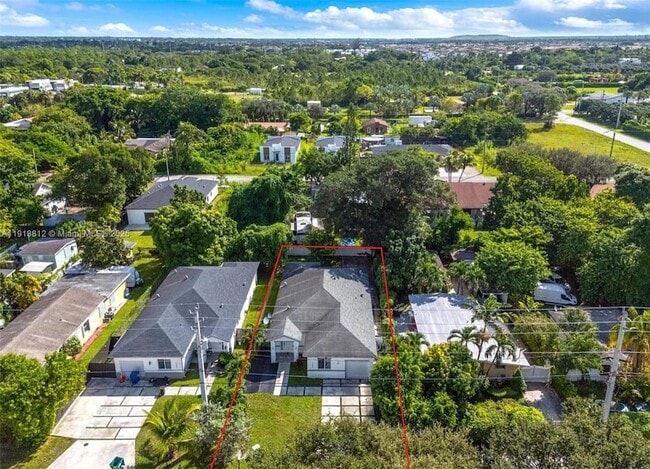 23061 SW 124th Ct, Unit 6111 in Miami, FL - Building Photo - Building Photo