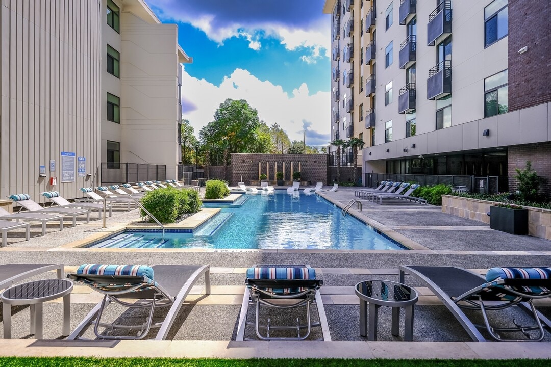 Berkshire Riverview in Austin, TX - Foto de edificio