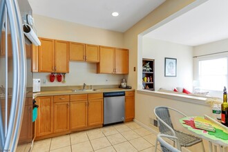 376 Summerhill Dr in Morris Plains, NJ - Building Photo - Building Photo