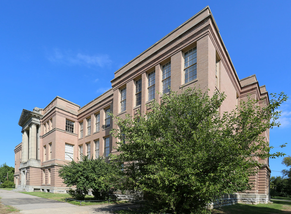 Kirby School Apartments in Cincinnati, OH - Foto de edificio