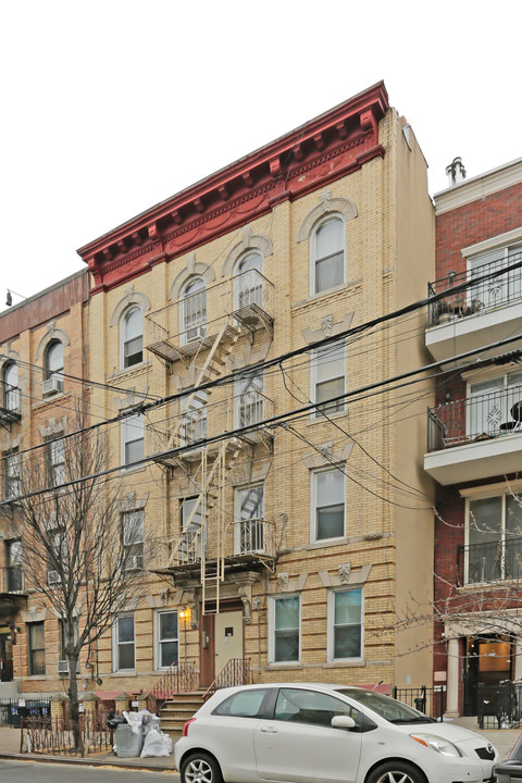 219 Kingsland Ave in Brooklyn, NY - Building Photo