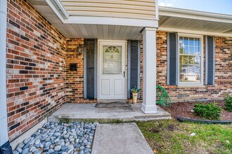 1019 W White Oak St in Arlington Heights, IL - Building Photo - Building Photo