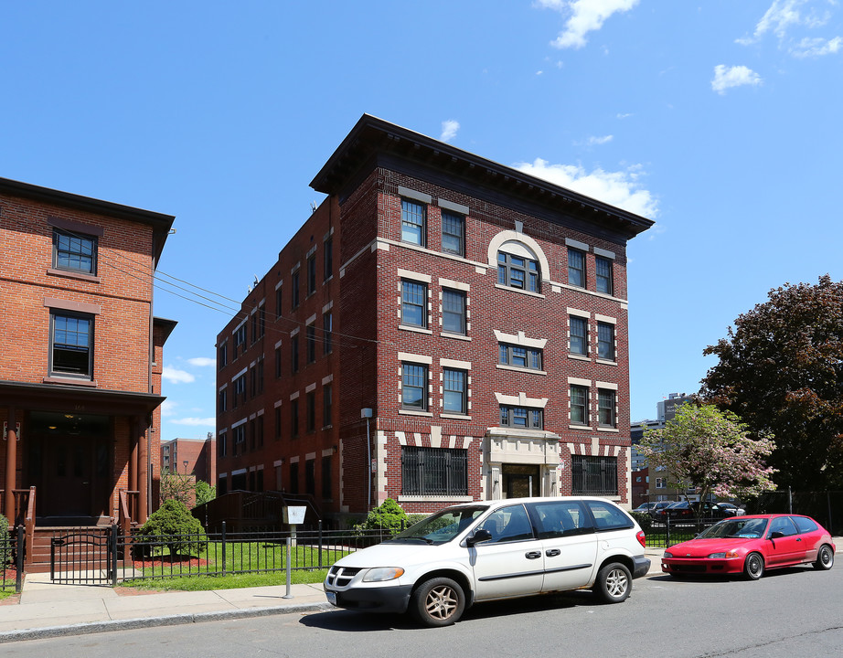 182-184 Seymour St in Hartford, CT - Foto de edificio