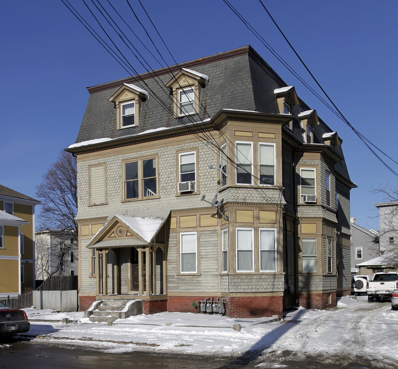 297 Point St in Providence, RI - Building Photo