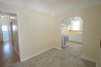 358 Orange Ave-Unit -1 in Long Beach, CA - Building Photo - Building Photo