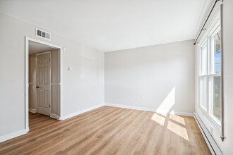 119 W Orndorff Dr in Brunswick, MD - Building Photo - Building Photo