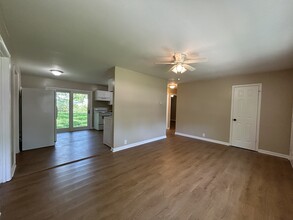 11218 Eastern Ave in Kansas City, MO - Building Photo - Building Photo