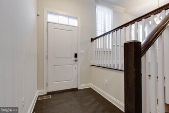 8526 Pine Springs Dr in Severn, MD - Building Photo - Building Photo