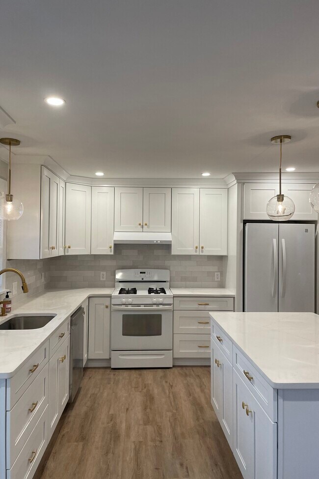 11 Sawyer St Apartments and Nearby Merrimac Apartments For Rent