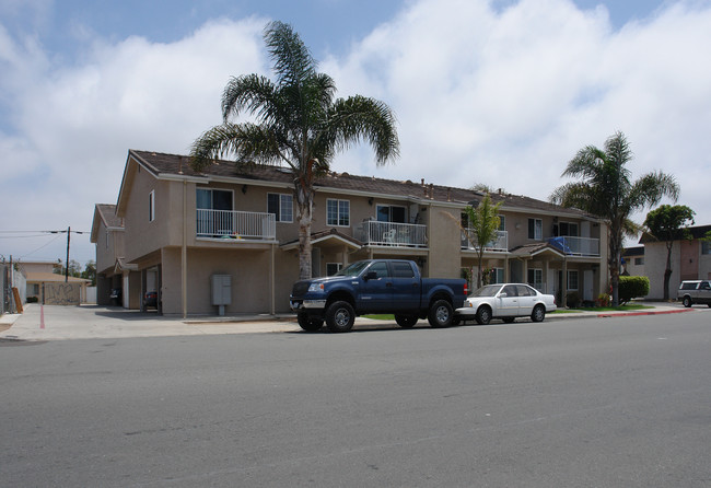 771-797 10th St in Imperial Beach, CA - Building Photo - Building Photo