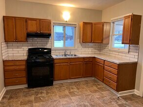 26 Ann St NE in Grand Rapids, MI - Building Photo - Building Photo