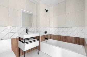 60 W 125th St in New York, NY - Building Photo - Building Photo