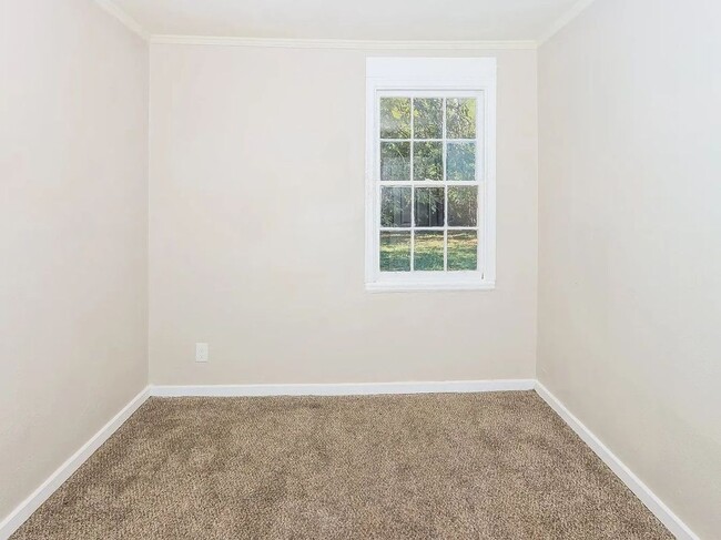 211 Meadowdale Dr in Warner Robins, GA - Building Photo - Building Photo