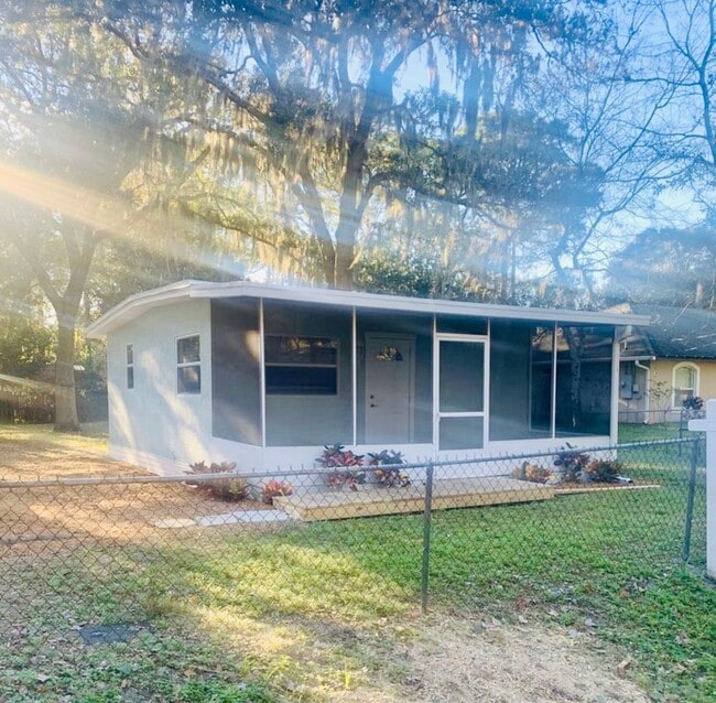 property at 1612 Montgomery Ave