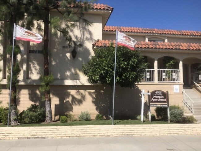 Marquis Apartments in Hawthorne, CA - Foto de edificio - Building Photo