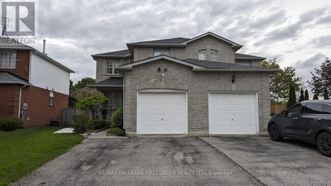 1596 Fieldgate Dr in Oshawa, ON - Building Photo - Building Photo