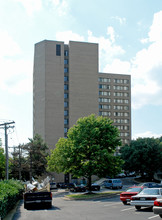 Virginia Towers in Baltimore, MD - Foto de edificio - Building Photo