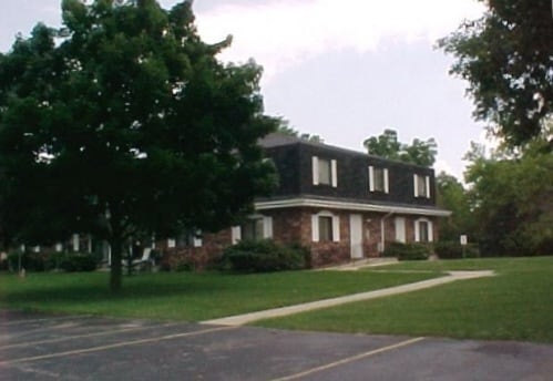 Villa Maria in Racine, WI - Foto de edificio