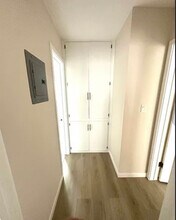 325 E Verdugo Ave in Burbank, CA - Building Photo - Building Photo