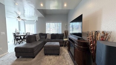 831 Carlton Privado in Ontario, CA - Building Photo - Building Photo