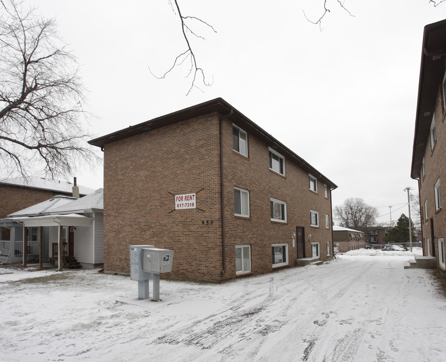 650 S 19th St in Lincoln, NE - Building Photo