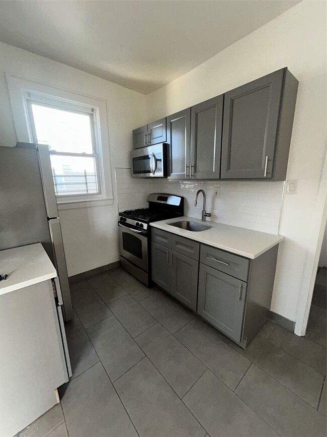 2879 Dill Pl in Bronx, NY - Building Photo - Building Photo