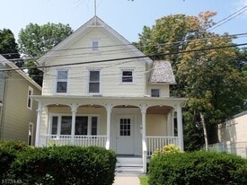 18 Washington St in Newton, NJ - Building Photo