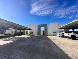 17 West Dr in Pharr, TX - Building Photo
