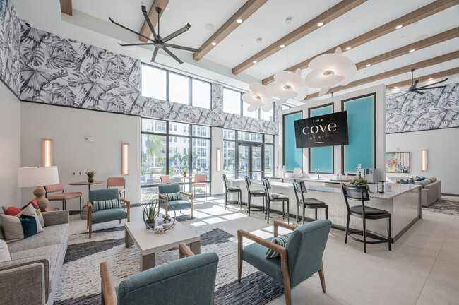 The Cove at 47th in Cape Coral, FL - Foto de edificio - Building Photo