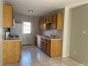 2311 Dora Jeanne Dr in Mission, TX - Building Photo - Building Photo