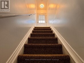 15 Lafayette Dr in St Catharines, ON - Building Photo - Building Photo