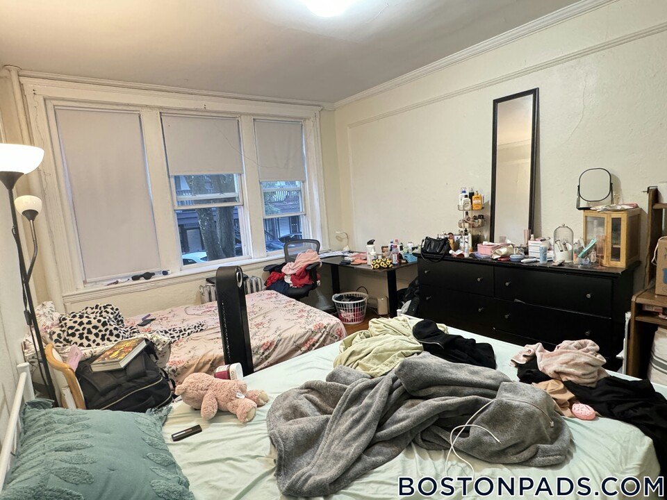 4-8 Vinal St in Boston, MA - Building Photo