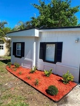 626 37th St in West Palm Beach, FL - Building Photo - Building Photo