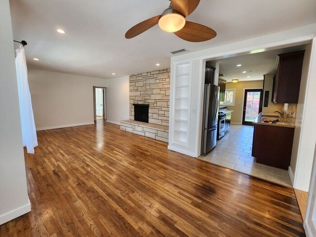 4136 E Wilton St in Long Beach, CA - Building Photo - Building Photo
