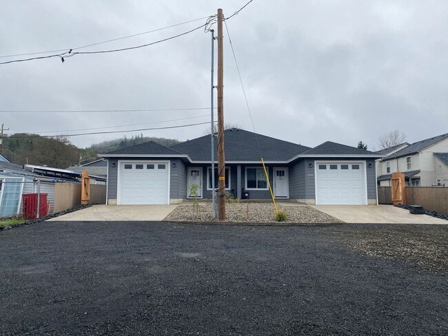 property at 2200-2202 NE Kerr St