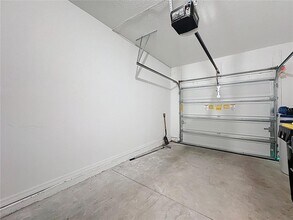927 Reserve Pl in Davenport, FL - Building Photo - Building Photo