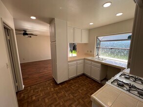 6126 Palomar Cir in Camarillo, CA - Building Photo - Building Photo