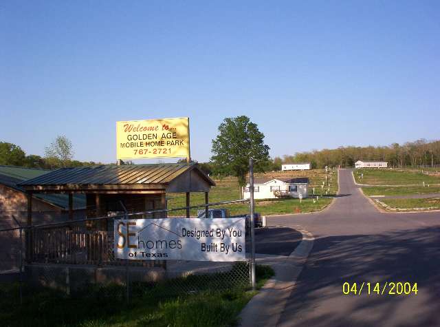 Golden Age Mobile Home Park in Hot Springs, AR - Foto de edificio