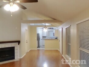 1424 Savannah St, Unit 1736-07 in Mesquite, TX - Building Photo - Building Photo