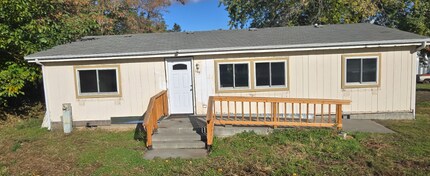 108 E Bruce St in Weston, OR - Building Photo - Building Photo