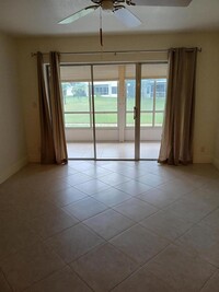 3186 Via Poinciana, Unit 112 in Greenacres, FL - Building Photo - Building Photo